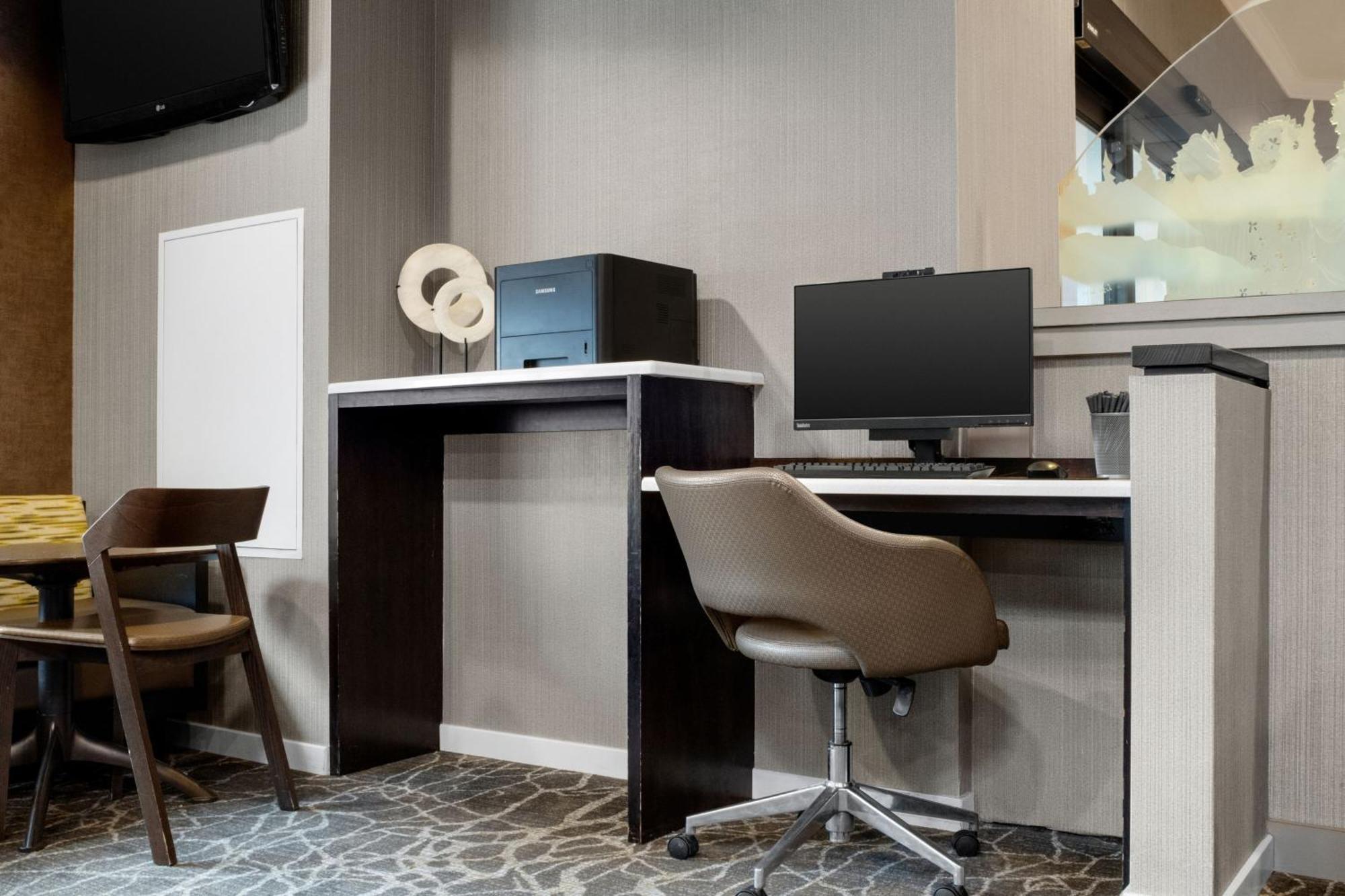 Springhill Suites By Marriott Fairbanks Exterior photo